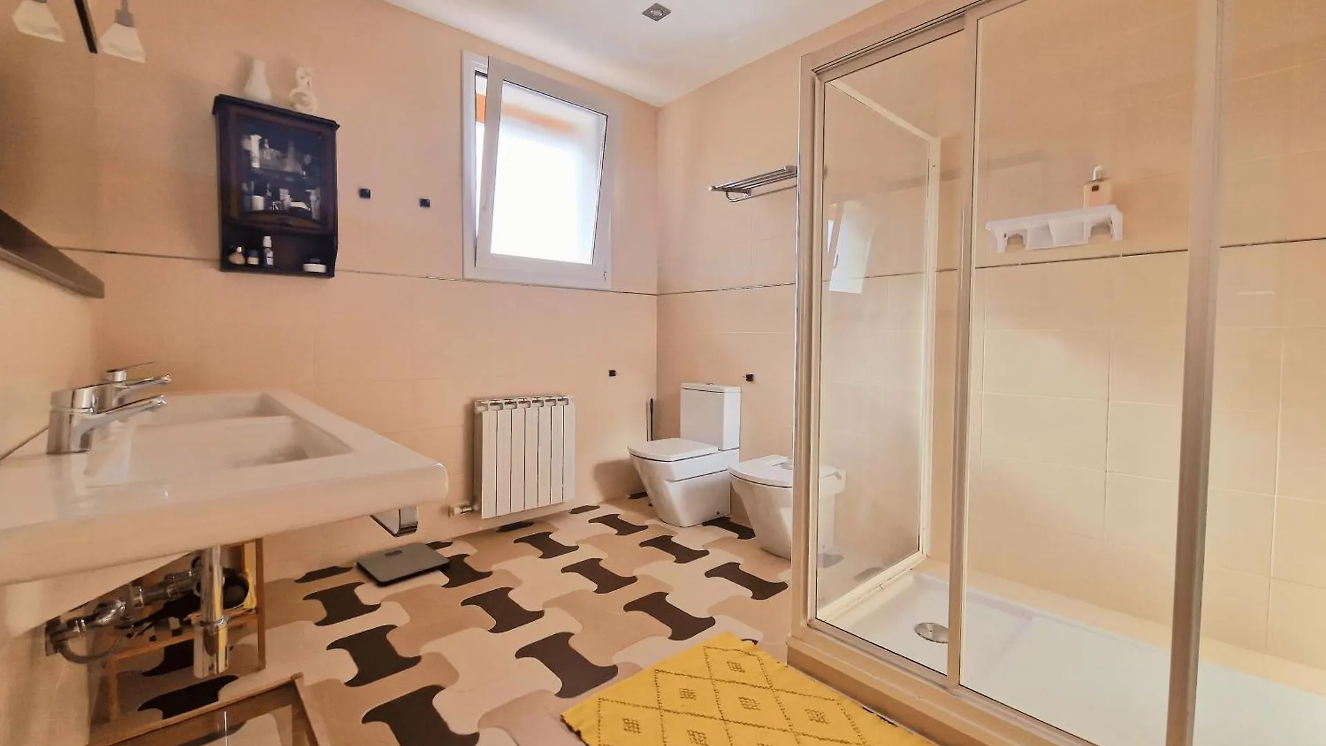 בית נופש טראגונה Chalet Acogedor En La Mora ספרד